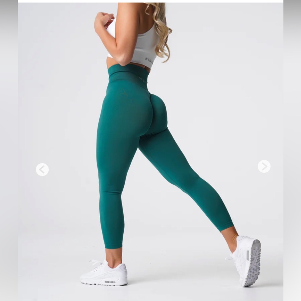 NVGTN Emerald Solid Seamless Leggings